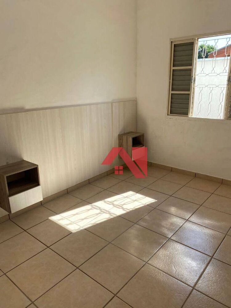 Casa à venda e aluguel com 3 quartos, 107m² - Foto 2