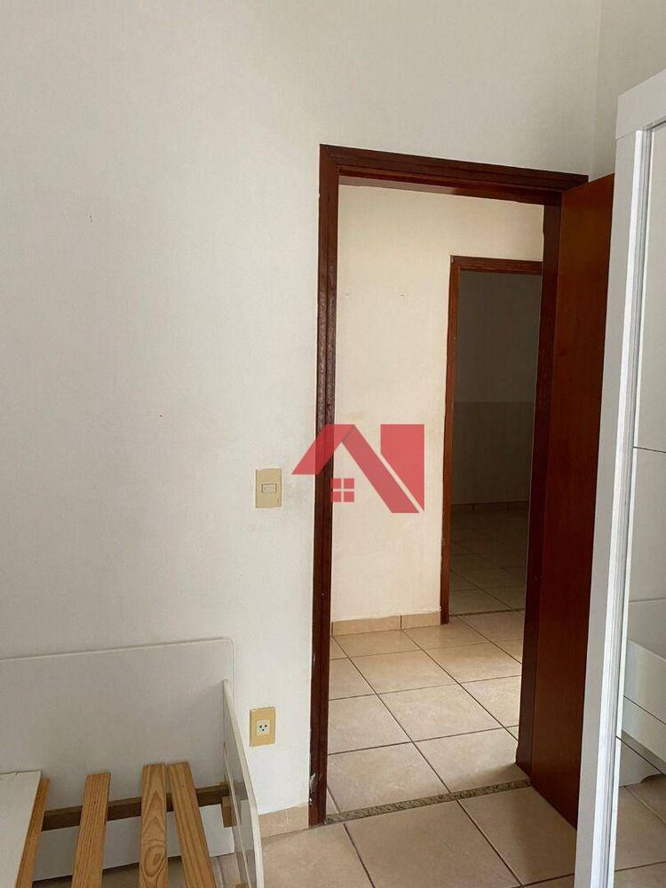 Casa à venda e aluguel com 3 quartos, 107m² - Foto 6