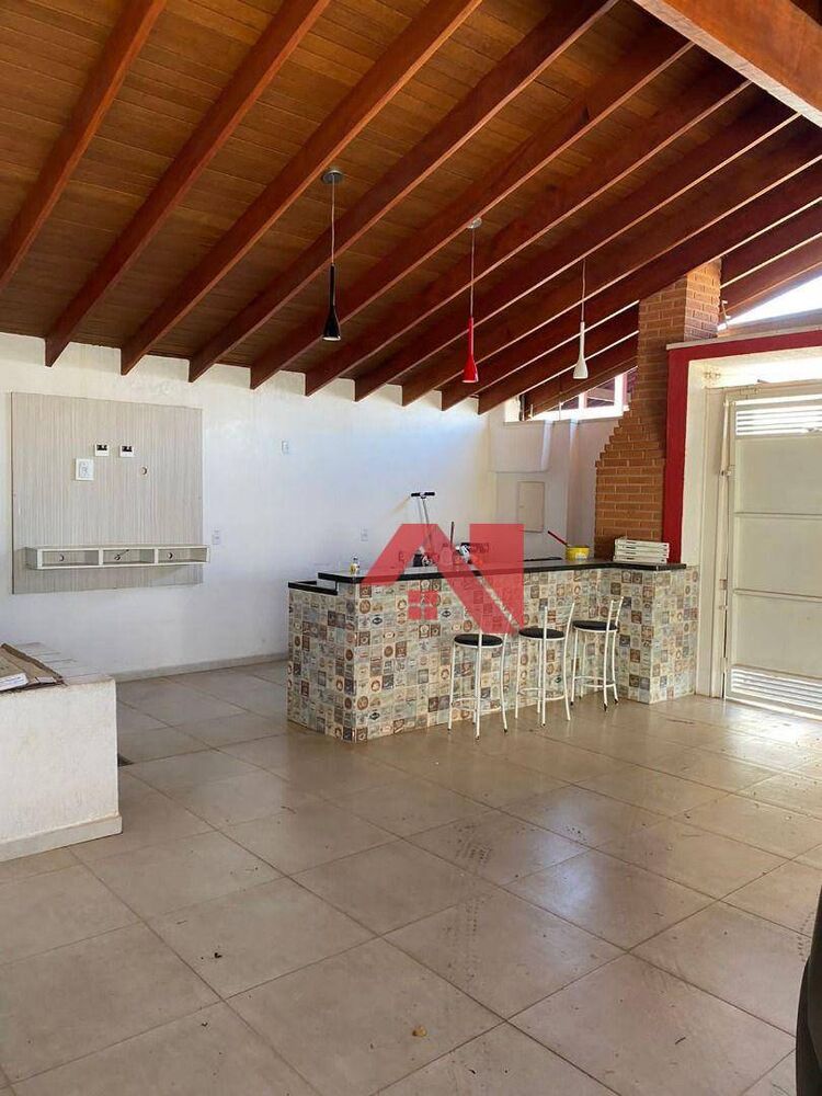 Casa à venda e aluguel com 3 quartos, 107m² - Foto 1