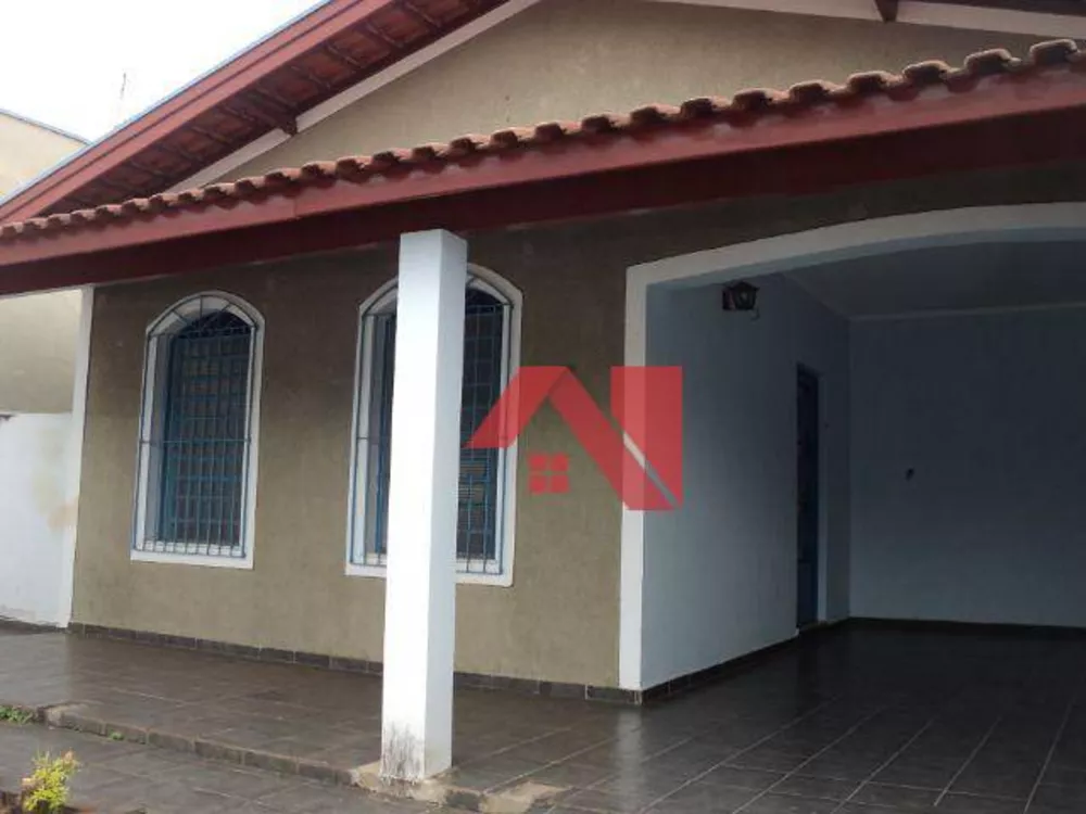 Casa à venda com 2 quartos, 160m² - Foto 1