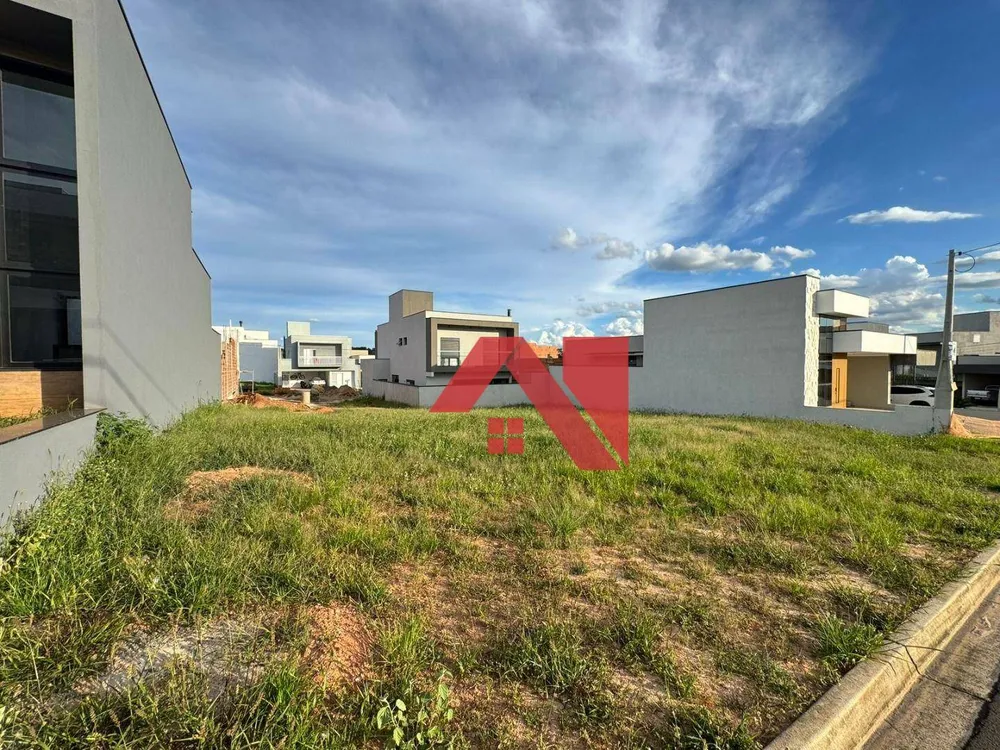 Loteamento e Condomínio, 200 m² - Foto 1