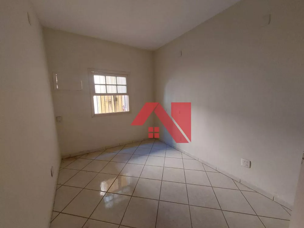 Casa para alugar com 3 quartos, 60m² - Foto 4