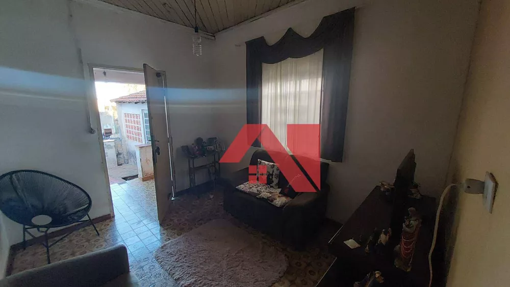 Casa à venda com 2 quartos, 70m² - Foto 1