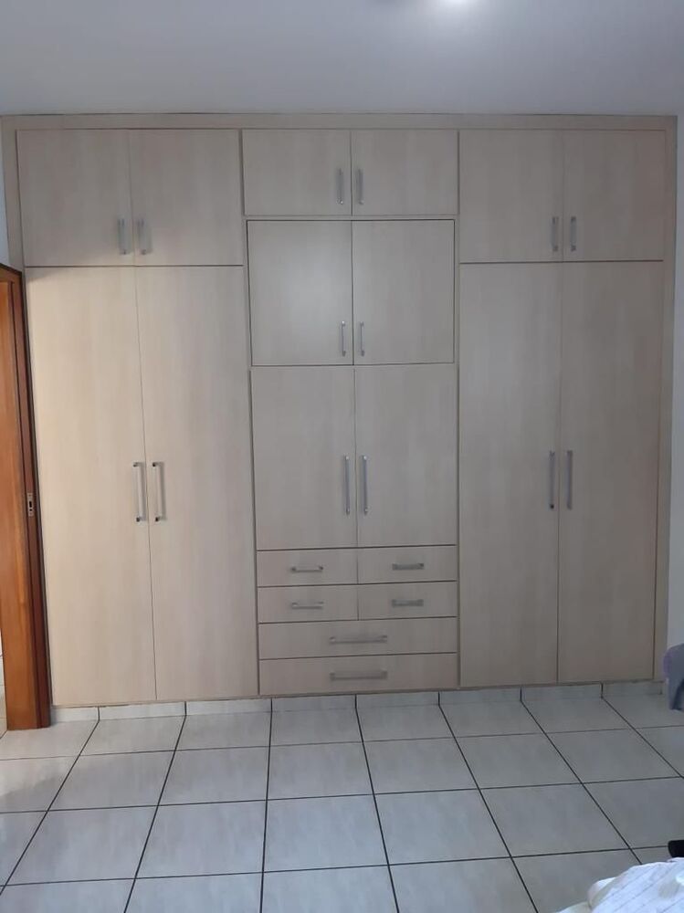 Casa à venda com 3 quartos, 210m² - Foto 11