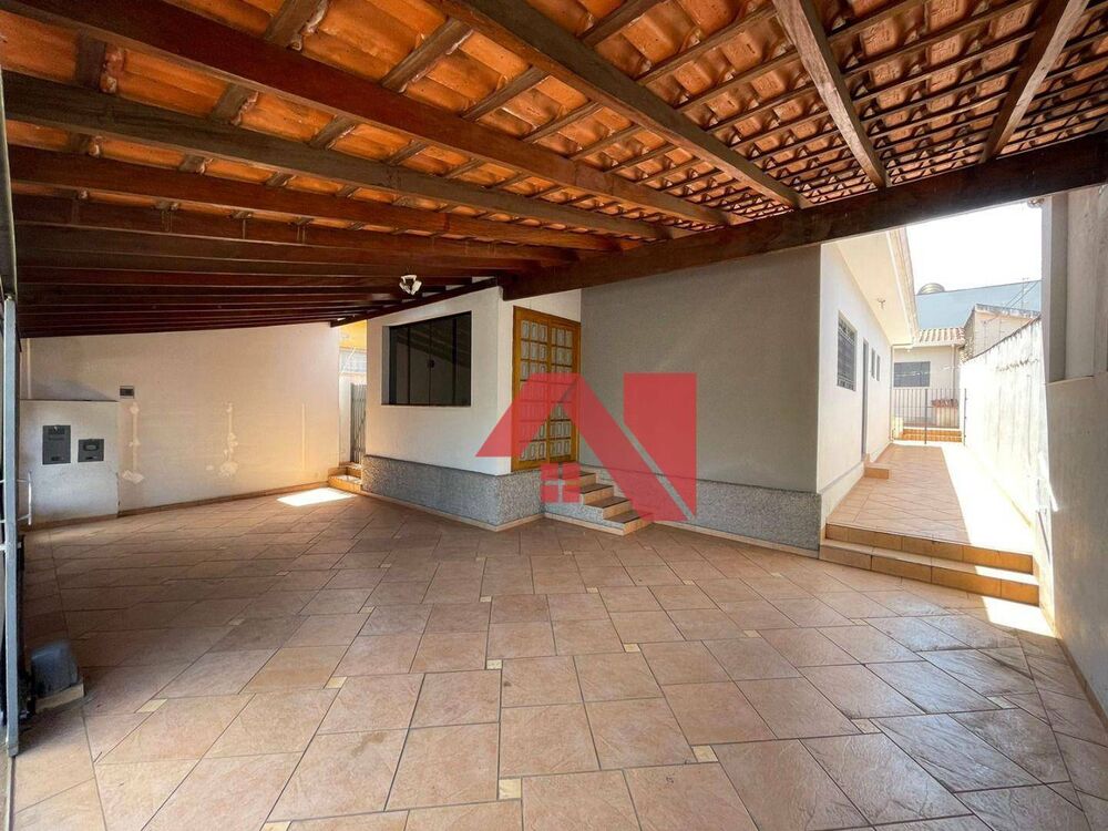 Casa, 5 quartos, 230 m² - Foto 3
