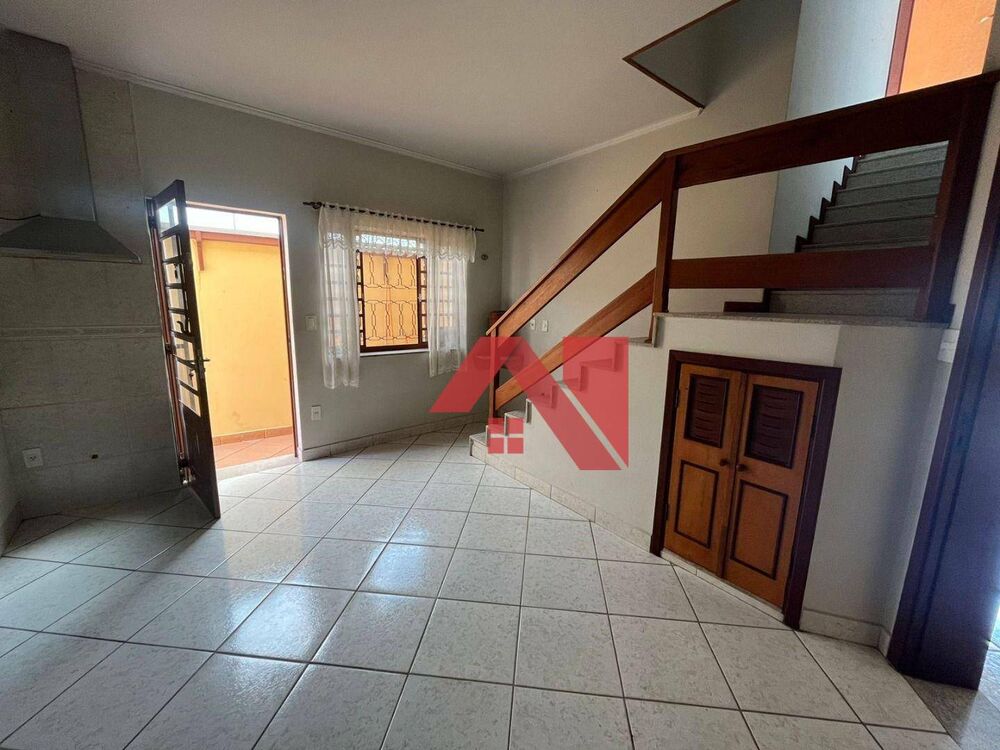 Sobrado, 4 quartos, 250 m² - Foto 1