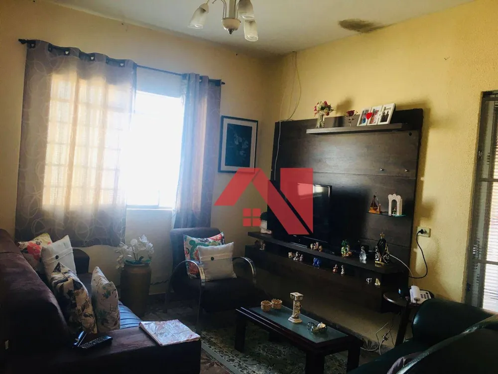 Casa, 2 quartos, 302 m² - Foto 1