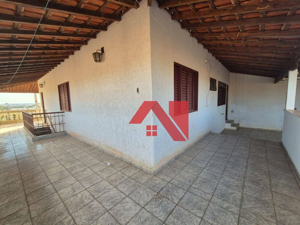 Casa, 3 quartos, 200 m² - Foto 2