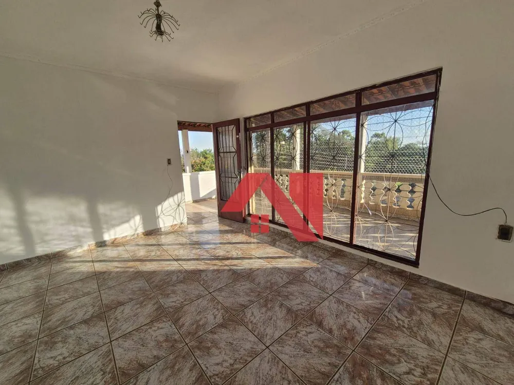 Casa, 3 quartos, 200 m² - Foto 1