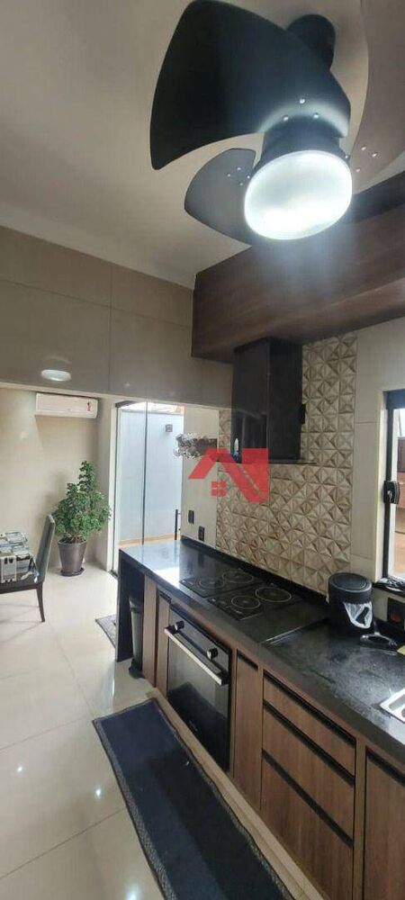 Casa, 3 quartos, 250 m² - Foto 8