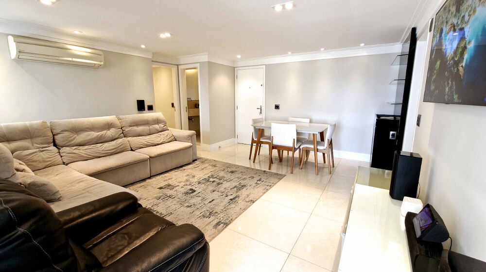 Apartamento à venda com 2 quartos, 100m² - Foto 3