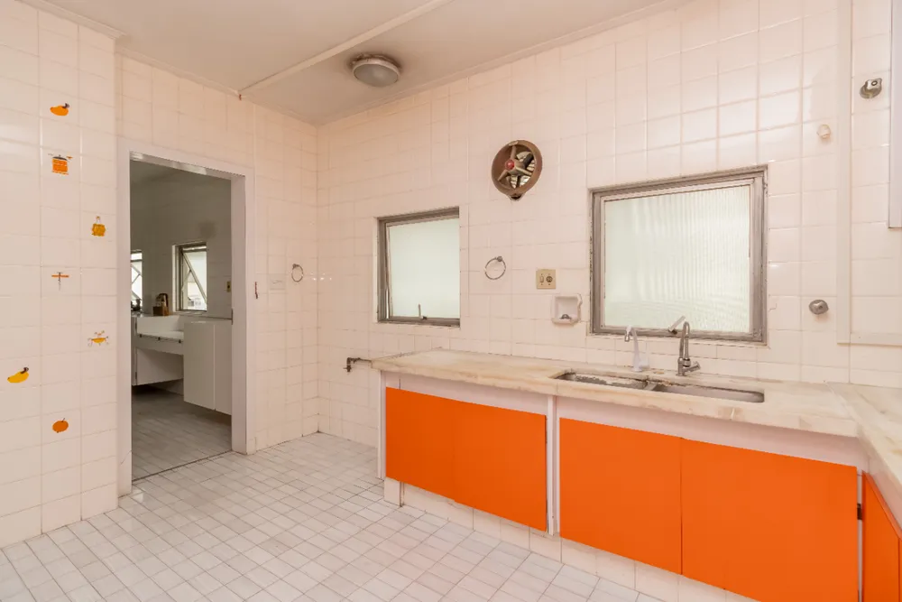 Apartamento, 3 quartos, 228 m² - Foto 1