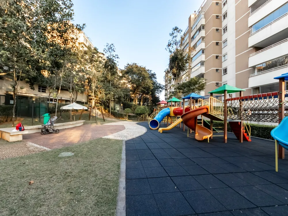 Cobertura, 3 quartos, 272 m² - Foto 2