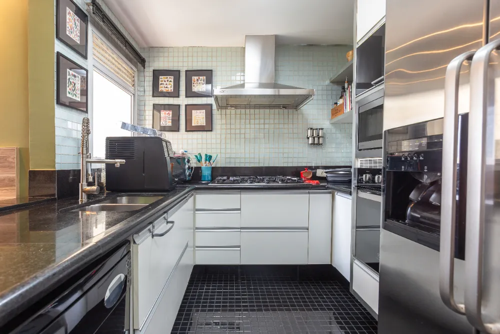 Apartamento, 3 quartos, 212 m² - Foto 1