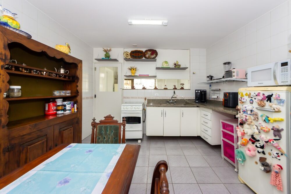 Apartamento à venda com 3 quartos, 140m² - Foto 9