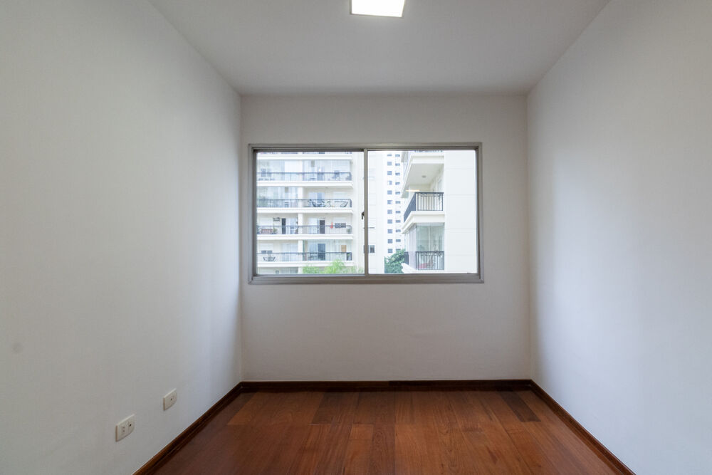 Apartamento à venda com 3 quartos, 75m² - Foto 2