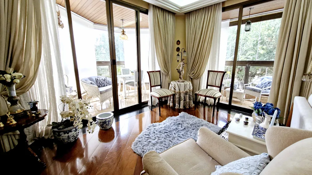 Apartamento, 3 quartos, 240 m² - Foto 1