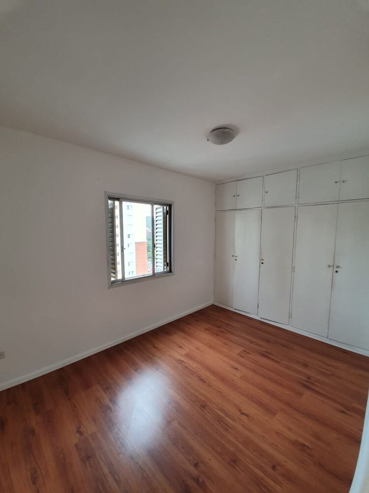 Apartamento à venda com 3 quartos, 94m² - Foto 2
