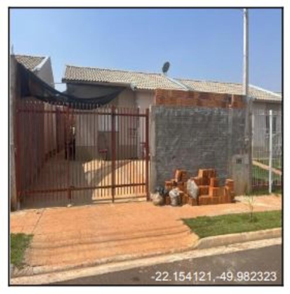 Casa à venda com 1 quarto, 160m² - Foto 1