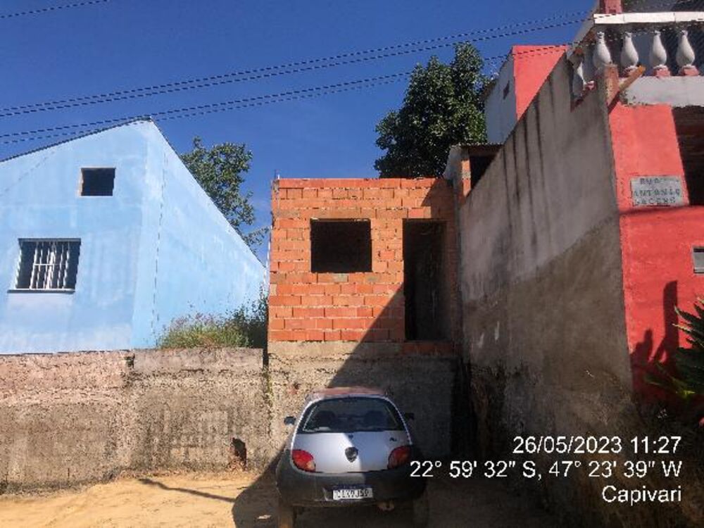 Terreno à venda com 1 quarto, 125m² - Foto 1