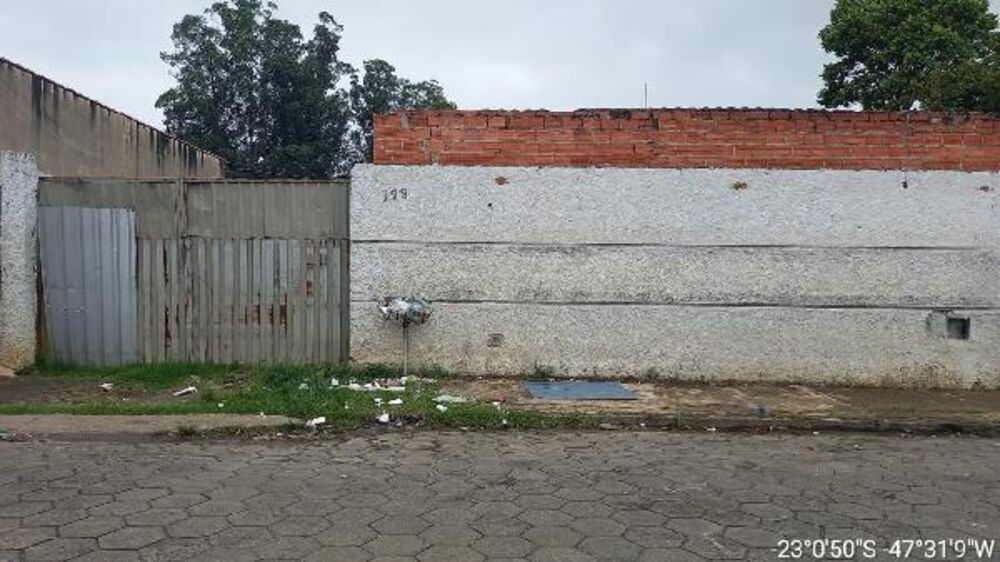 Casa à venda com 4 quartos, 1245m² - Foto 1