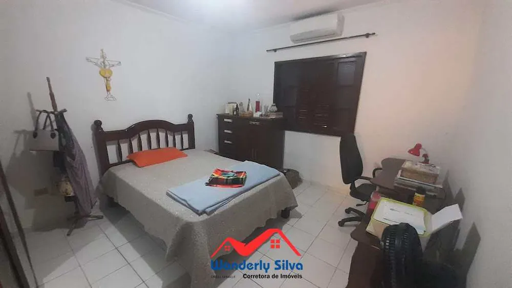 Casa, 4 quartos, 236 m² - Foto 1