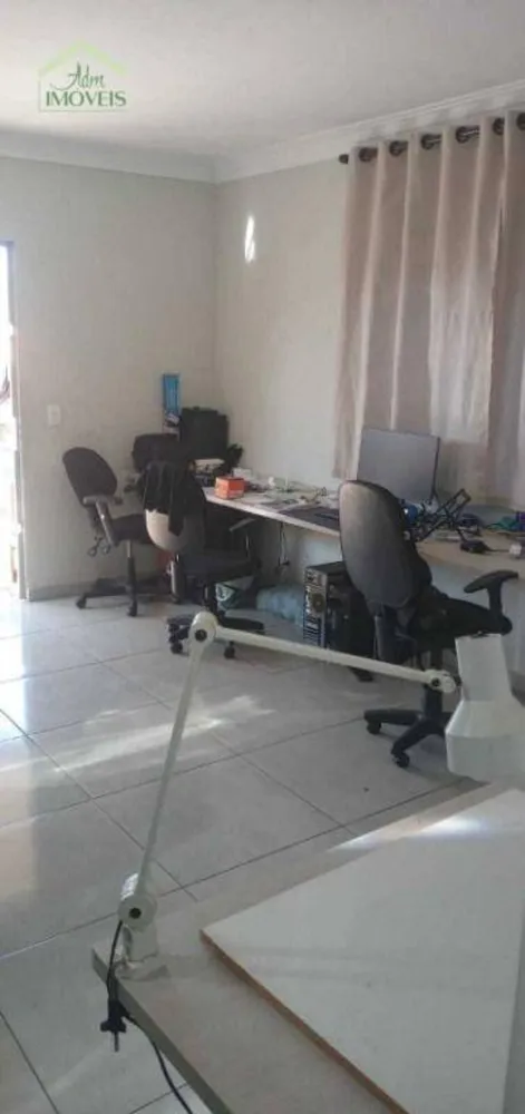 Casa, 3 quartos, 270 m² - Foto 2