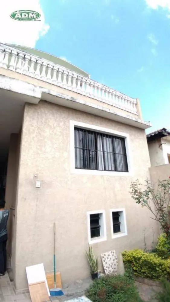 Sobrado, 3 quartos, 247 m² - Foto 1