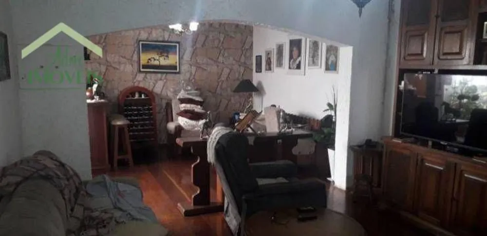 Casa, 4 quartos, 220 m² - Foto 1