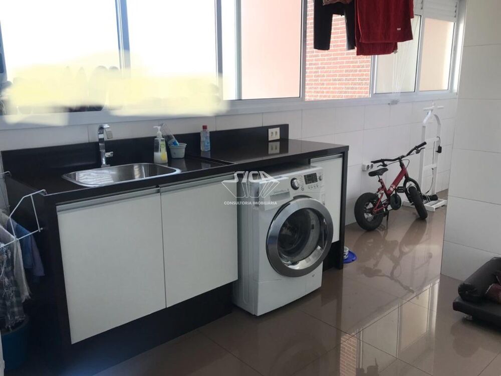 Apartamento, 3 quartos, 230 m² - Foto 1