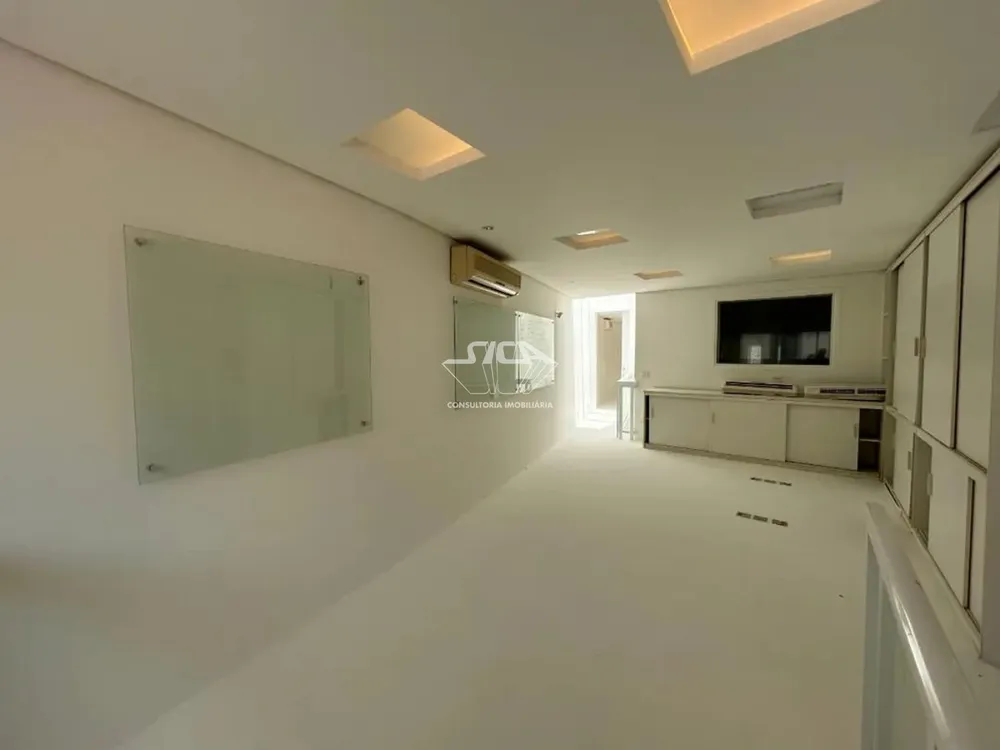 Sobrado, 8 quartos, 200 m² - Foto 3