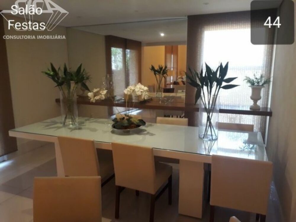 Apartamento, 3 quartos, 216 m² - Foto 1
