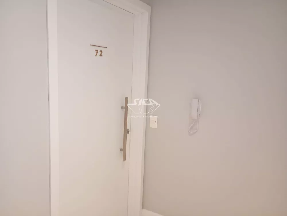 Apartamento à venda com 3 quartos, 181m² - Foto 1