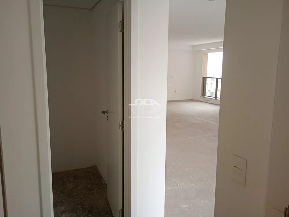 Apartamento à venda com 3 quartos, 181m² - Foto 2