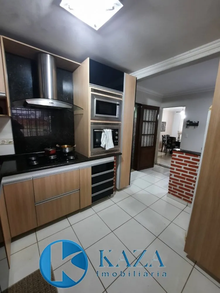 Casa, 3 quartos, 161 m² - Foto 2