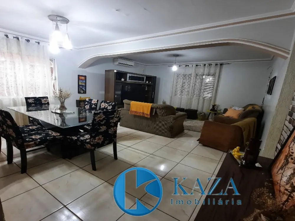 Casa, 3 quartos, 161 m² - Foto 1