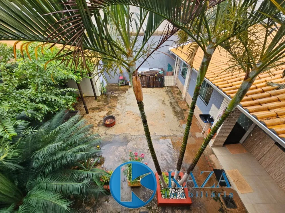 Casa à venda com 6 quartos, 450m² - Foto 3