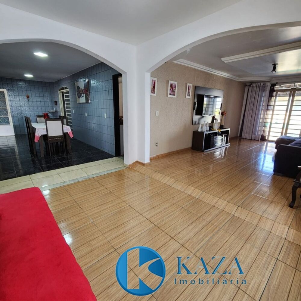 Casa, 3 quartos, 220 m² - Foto 1