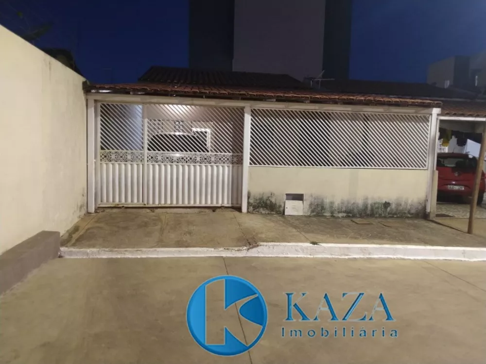 Casa à venda com 2 quartos, 102m² - Foto 1