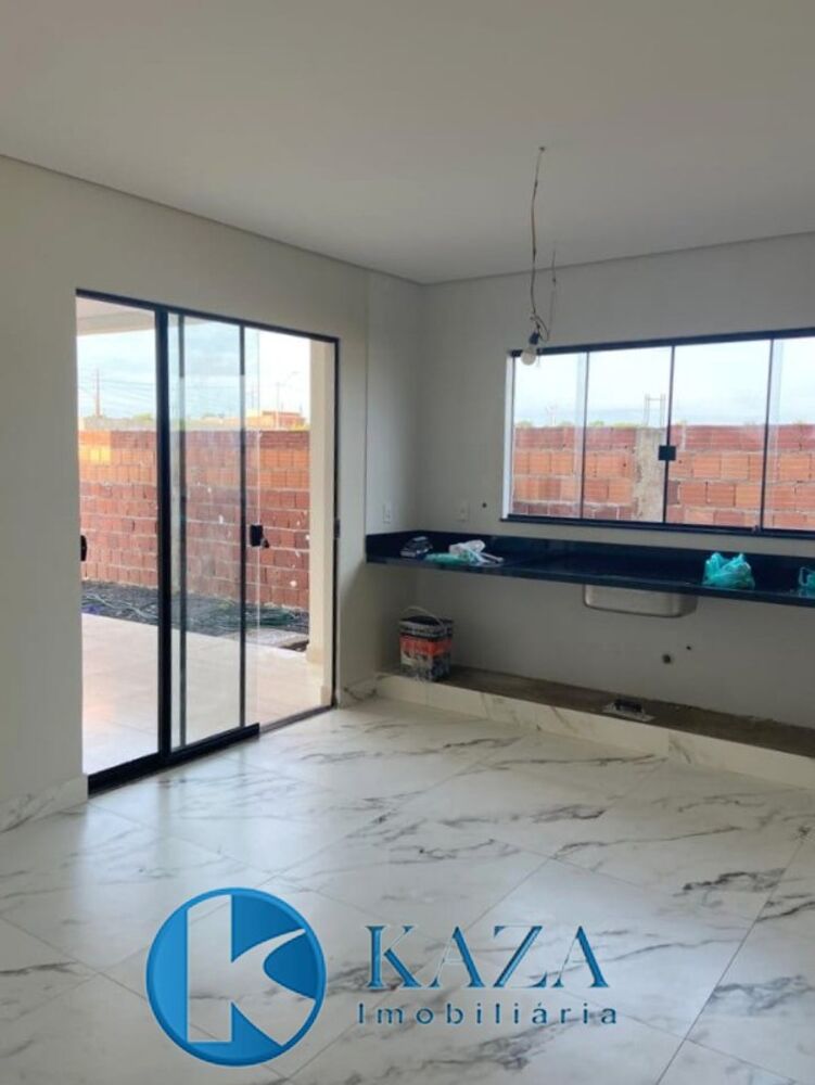Casa à venda com 3 quartos, 190m² - Foto 2