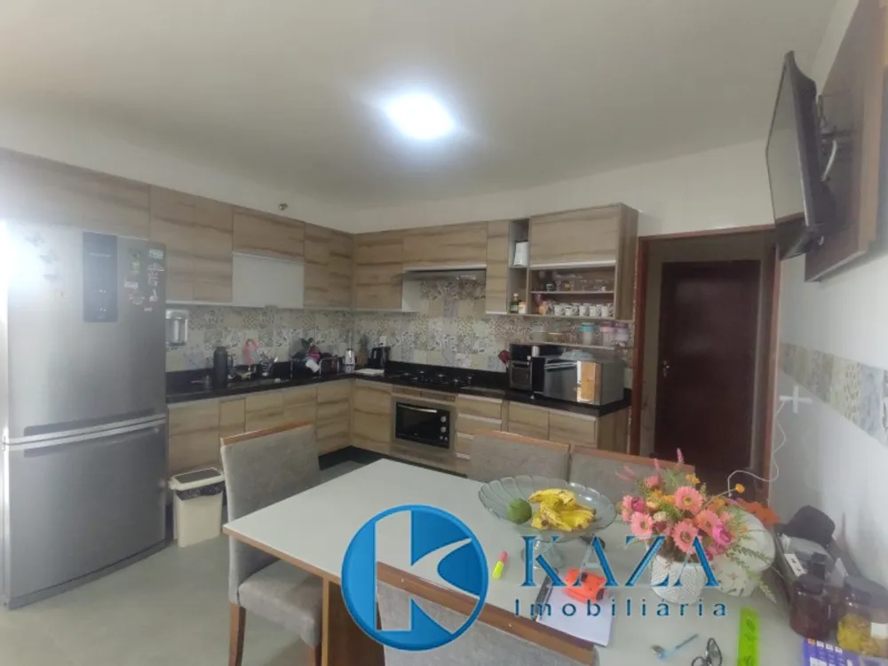 Casa, 3 quartos, 225 m² - Foto 10