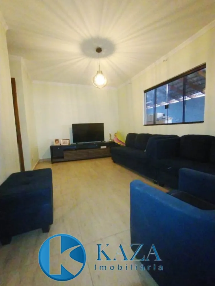 Casa, 3 quartos, 200 m² - Foto 1