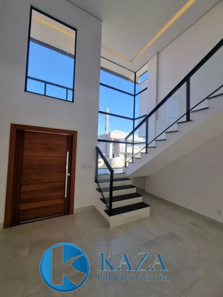 Casa à venda com 4 quartos, 273m² - Foto 2