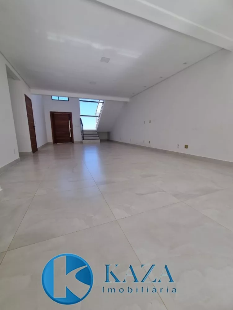 Casa à venda com 4 quartos, 273m² - Foto 4