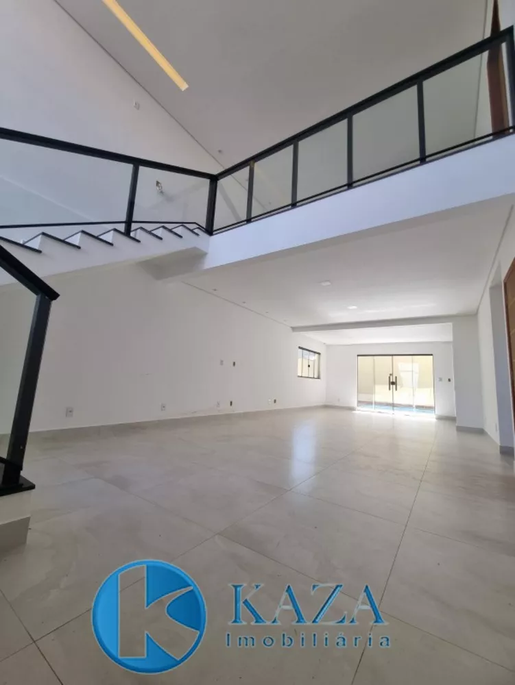 Casa à venda com 4 quartos, 273m² - Foto 3