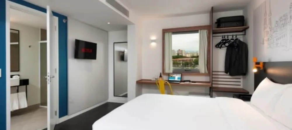 Apartamento, 1 quarto, 1329 m² - Foto 2