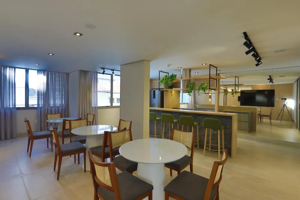 Apartamento, 1 quarto, 2050 m² - Foto 2