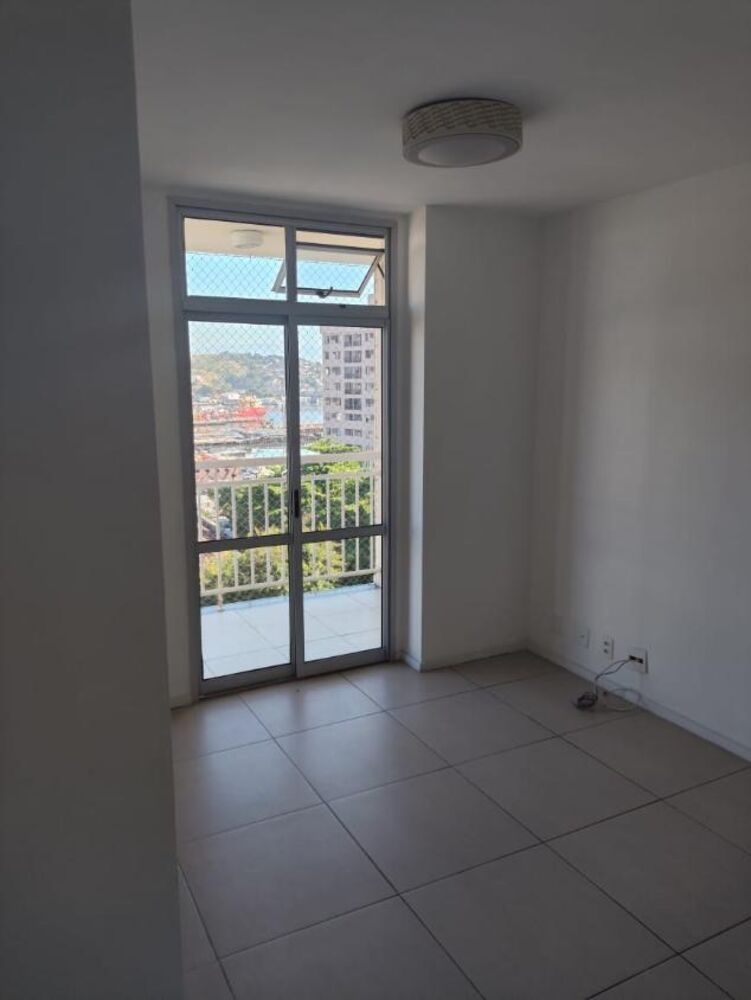 Apartamento à venda com 2 quartos, 65m² - Foto 4