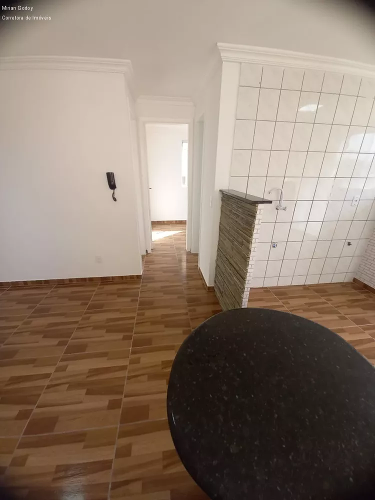 Apartamento à venda com 2 quartos, 6m² - Foto 4