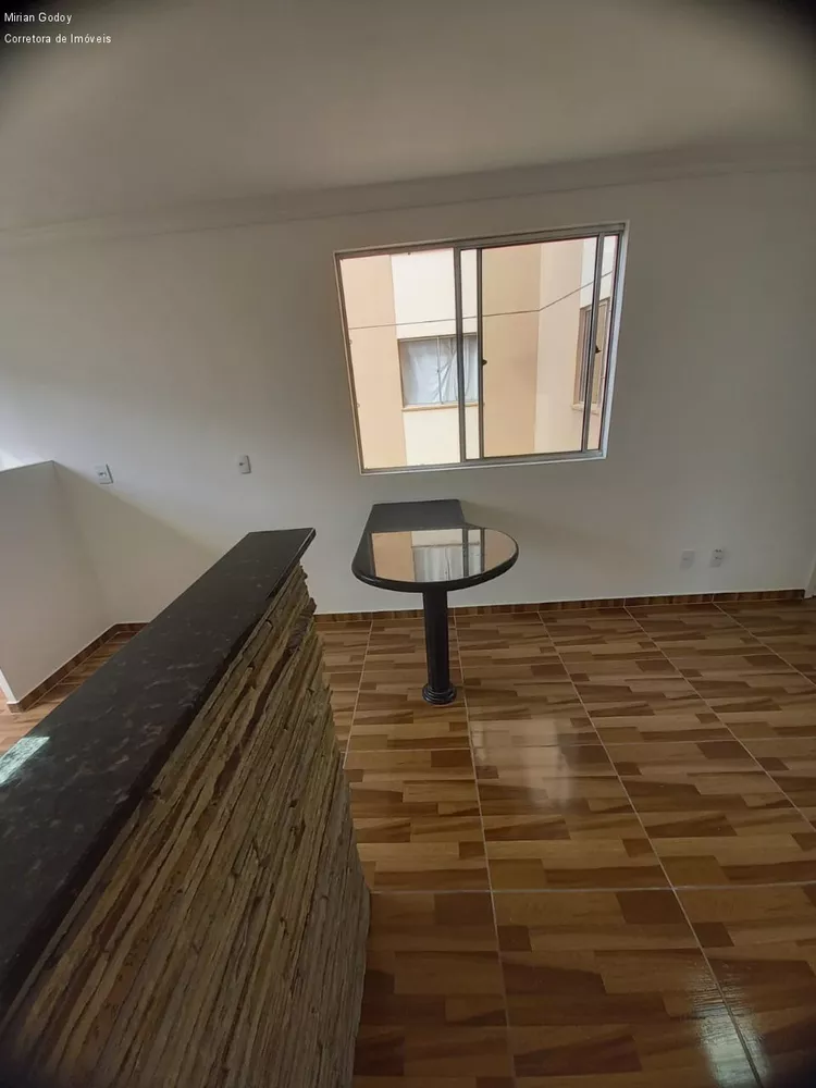 Apartamento à venda com 2 quartos, 6m² - Foto 2